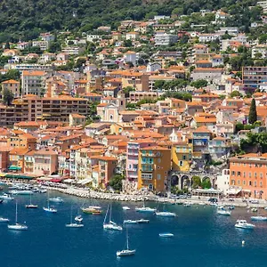  Apartment Le Noble In Scenic Sur Mer